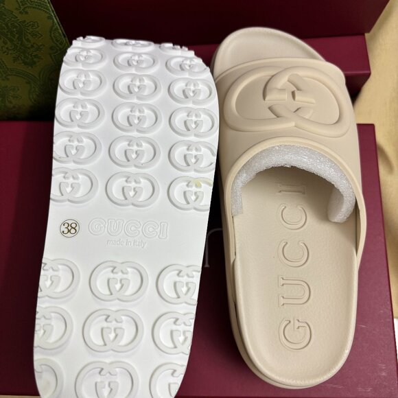 New! Gucci Interlocking G Platform Soft Rubber Slide Sandals - Picture 5 of 6